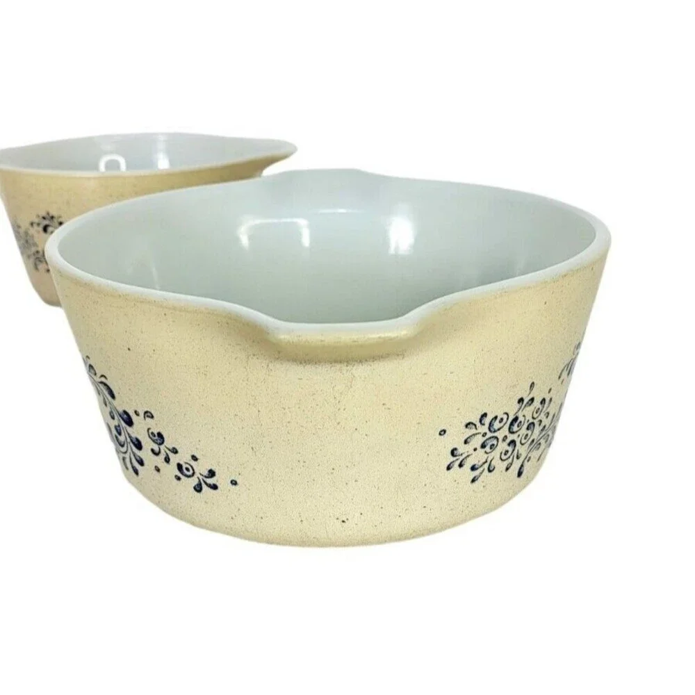 Vintage 70s Pyrex 